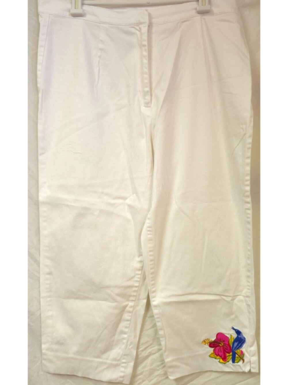 Leslie Fay Sz 12 White Tropical Hawaiian Embroidered Stretch Capri Pants 33x23